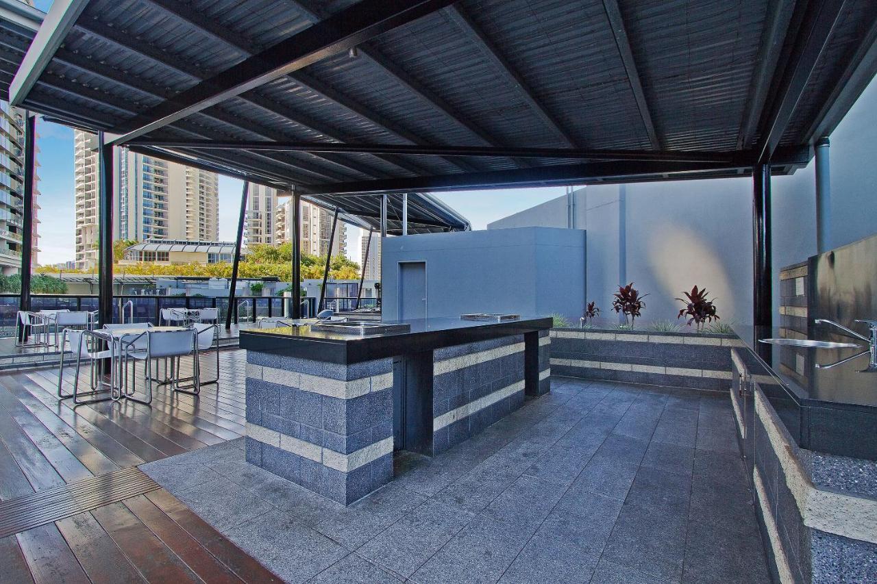 Circle On Cavill By Vaun Aparthotel Gold Coast Kültér fotó